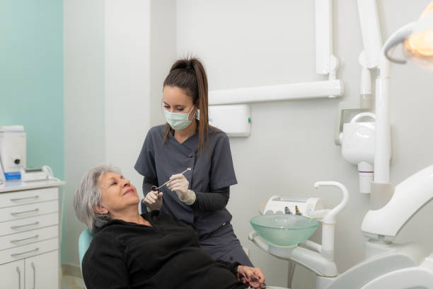 Best Emergency Gum Treatment in Highwood, IL